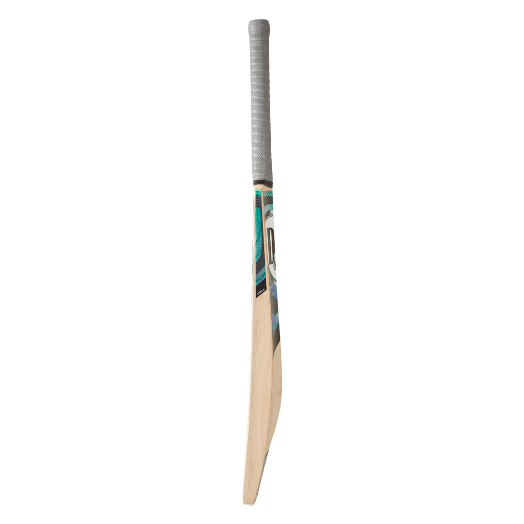 D&amp;P Vector Kashmir Willow Cricket Bat: Durable, Lightweight, Senior SH Size