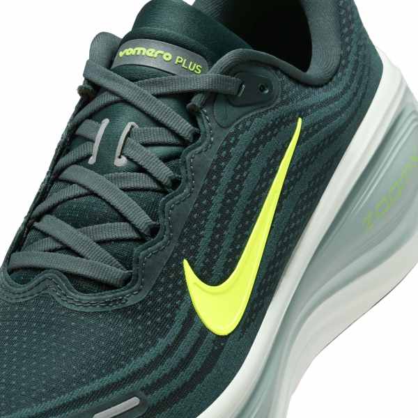 Nike Vomero Plus Seaweed Men&#39;s Running Shoes: Responsive ZoomX Cushioning
