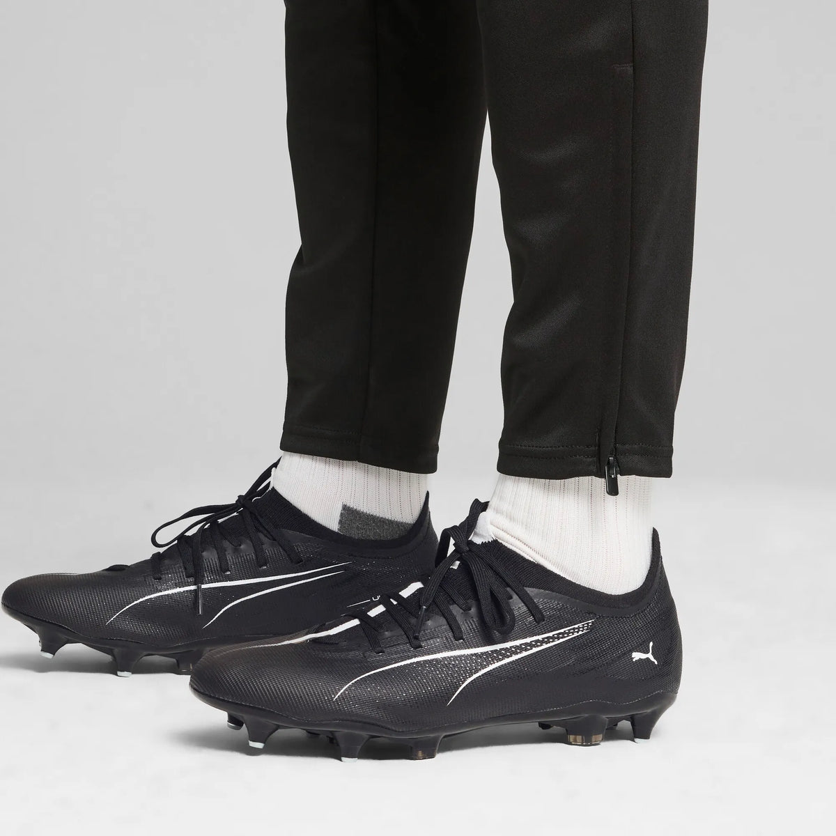 Puma Ultra 5 Match MxSG Black Soccer Cleats for Soft Ground